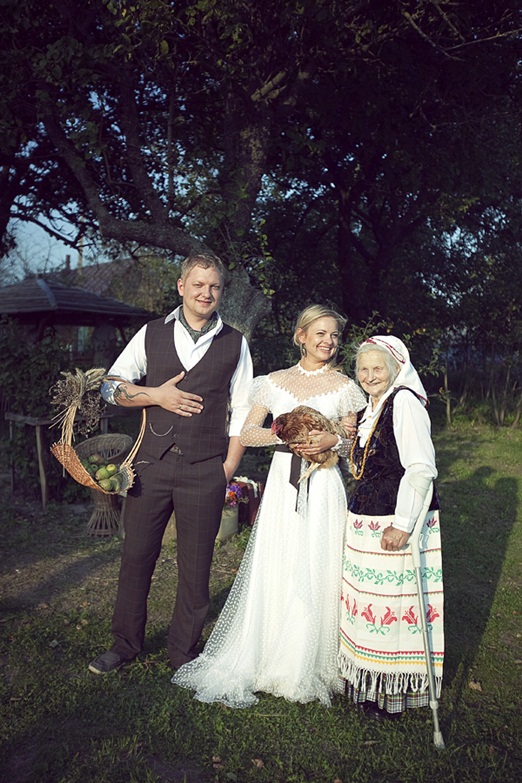 Rustic and traditional farm wedding