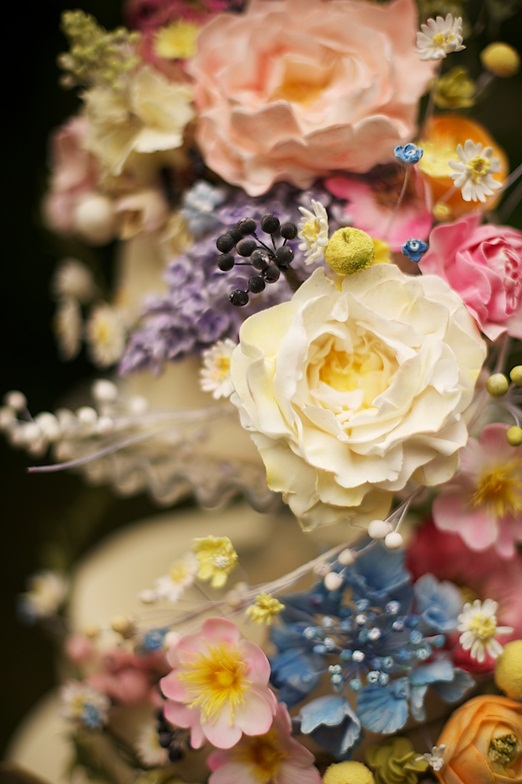 Wildflower wedding cake with sugarpaste flowers