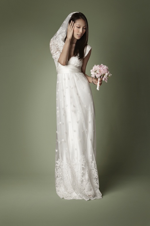 Victorian inspired wedding dress with Chapelle lace