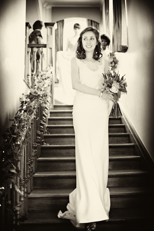 Bride in 1920s inspired wedding dress