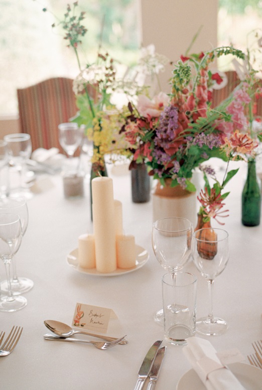 English country garden and forage flower table centrepieces - Taylor & Porter Photographs