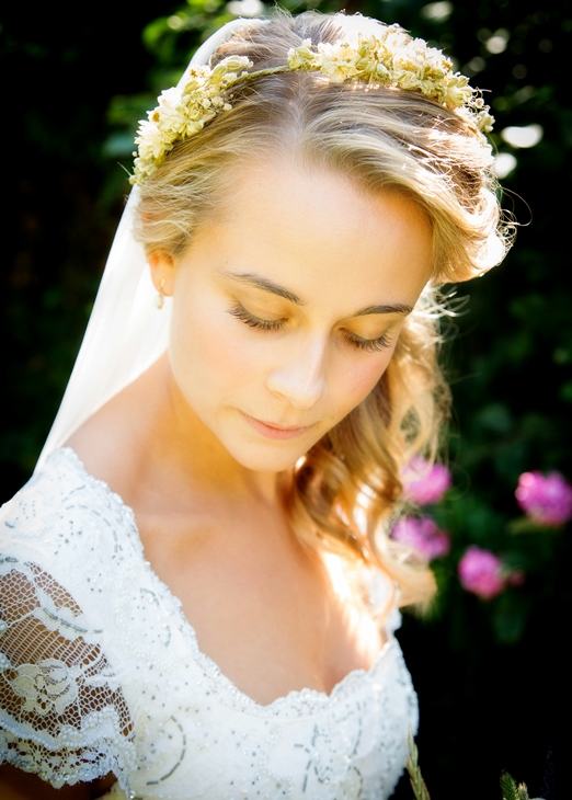 Dried flower headdress from http://www.artisandriedflowers.co.uk/ – photography http://www.philevansphoto.co.uk/ Dried flower headdress from http://www.artisandriedflowers.co.uk/ – photography http://www.philevansphoto.co.uk/