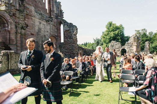 Outdoor Scottish wedding ceremony in old ruins - photography http://photosbyzoe.co.uk/