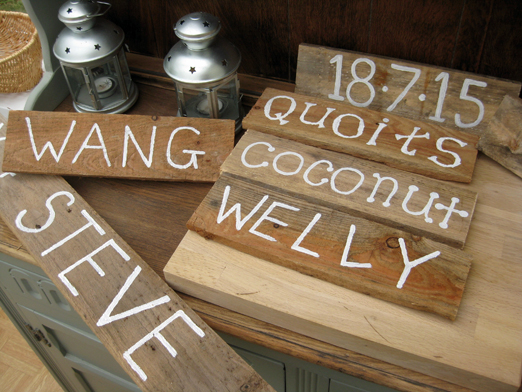 Homemade rustic wedding signs // The Natural Wedding Company