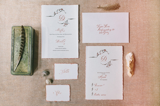 Gold calligraphy wedding stationery for a romantic fairytale woodland wedding // Waldkind Fine Art Photography // Stationery by Tintenfuchs // The Natural Wedding Company
