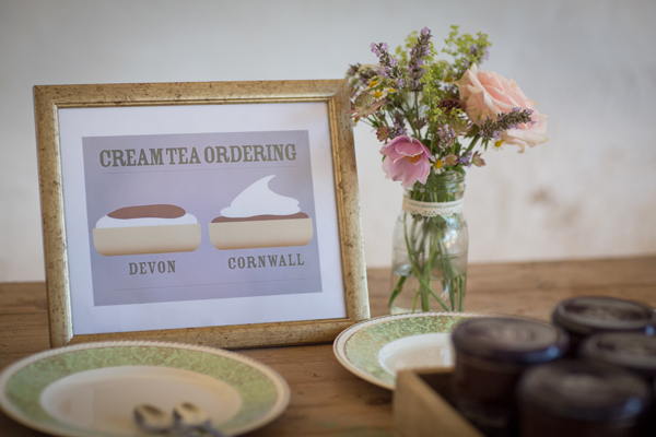 Cream tea scone menu // Photography Belinda McCarthy // The Natural Wedding Company