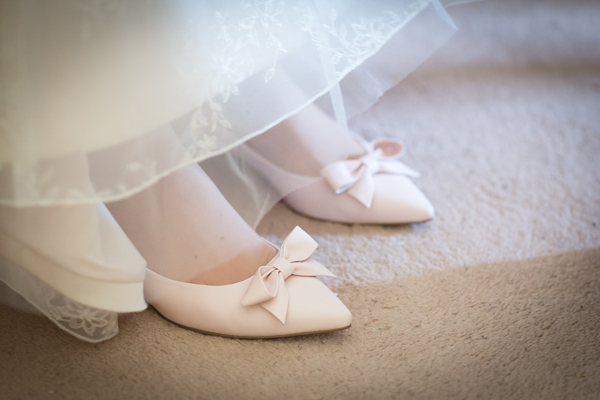Light pink wedding shoes // Photography Belinda McCarthy // The Natural Wedding Company
