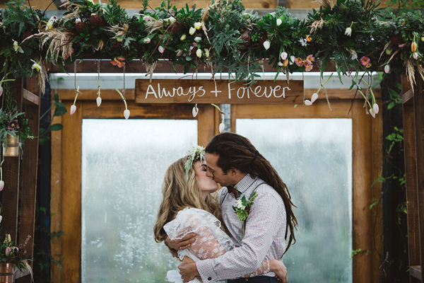 Spring floral wedding arch // Rainy romantic wedding shoot // Box and Cox Vintage Hire // The Natural Wedding Company
