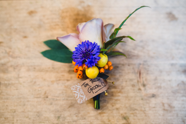 Colourful, autumnal buttonhole for an autumn barn wedding on a Kent Farm // Livvy Hukins Photography // The Natural Wedding Company