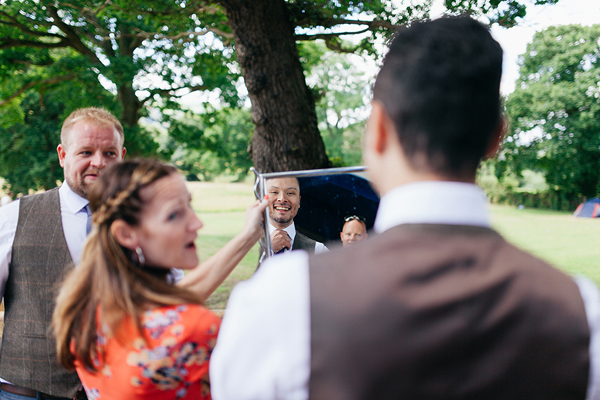 Groom getting ready // Bohemian Weddings // The Natural Wedding Company