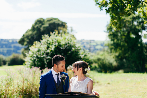 Outdoor wedding ceremony // Bohemian Weddings // The Natural Wedding Company