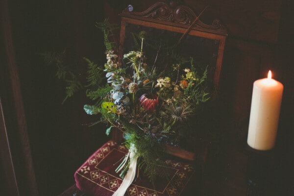 Wild wedding bouquet - Celtic wedding inspiration // Emma Stoner Photography // The Natural Wedding Company