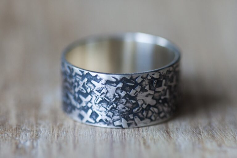 Men's ethical engagement rings: a guide